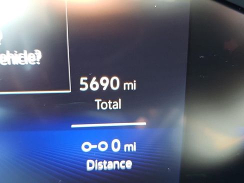 Used 2025 Volkswagen Jetta SE image 14