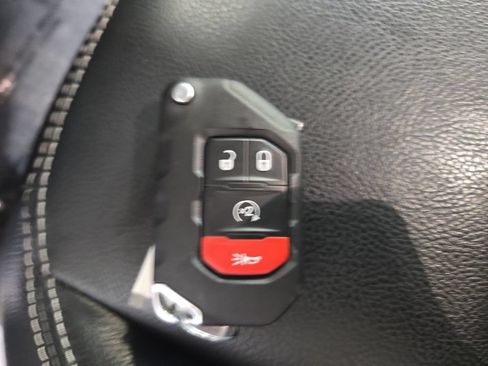 Used 2023 Jeep Wrangler Unlimited Sahara w/ Cold Weather Group AWD/4WD image 40