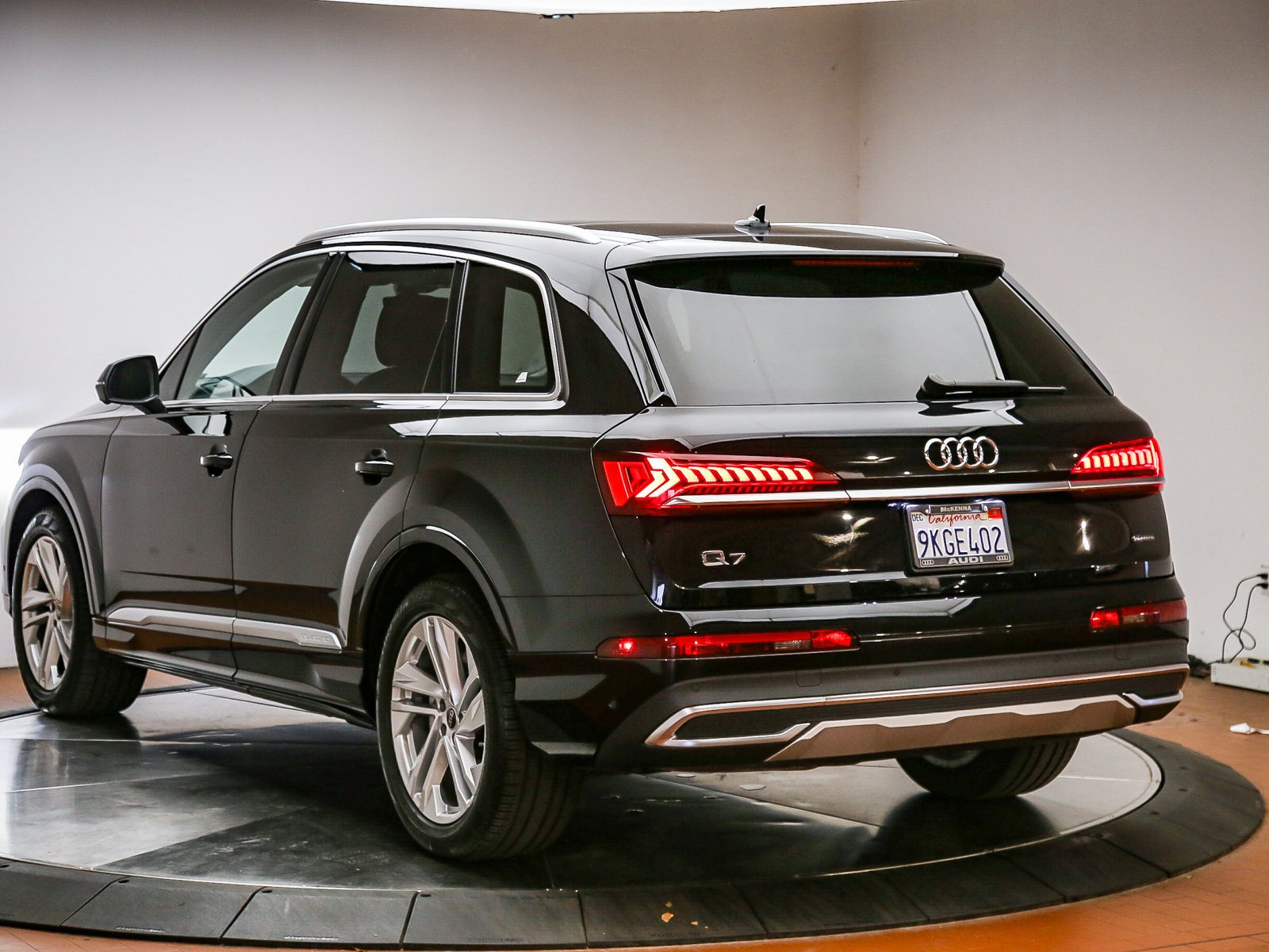 Certified 2023 Audi Q7 3.0T Prestige AWD/4WD image 5