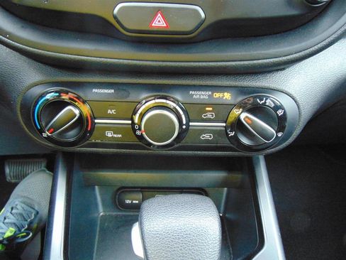 Used 2024 Kia Soul LX w/ Option Group 015 FWD image 22