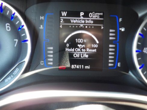 Used 2020 Chrysler Voyager Lxi FWD image 16