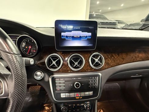 Used 2019 Mercedes-Benz CLA 250 4MATIC image 24