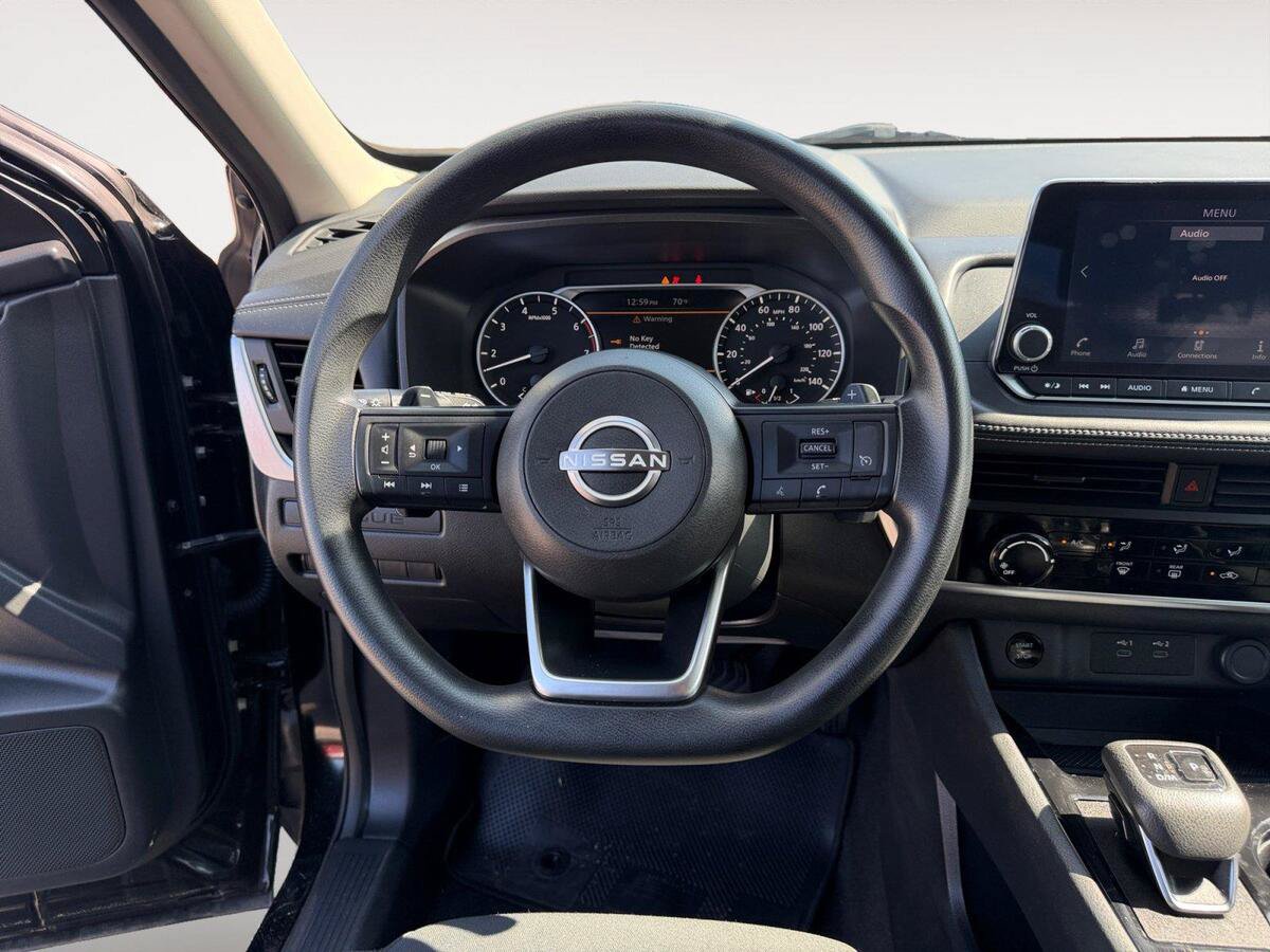 Used 2024 Nissan Rogue S FWD image 12
