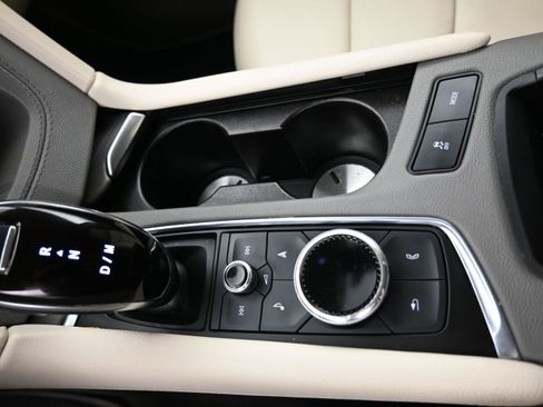 Used 2023 Cadillac XT6 Premium Luxury image 27