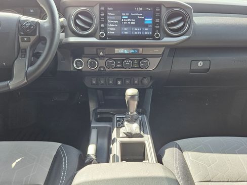 Used 2021 Toyota Tacoma TRD Off-Road w/ Technology Package image 10