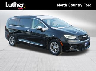 Used 2023 Chrysler Pacifica Limited video 1