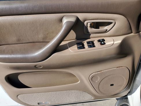 Used 2004 Toyota Sequoia SR5 image 14