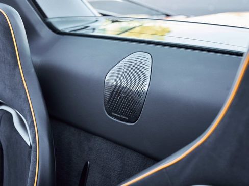 Used 2025 McLaren Artura Spider RWD image 52