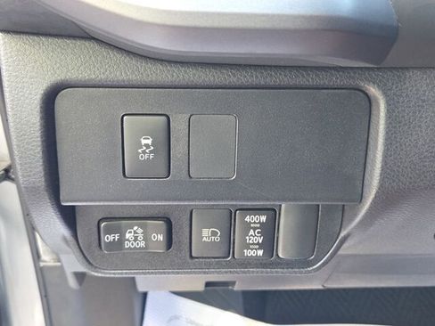 Used 2023 Toyota Tacoma TRD Off-Road w/ Technology Package AWD/4WD image 28