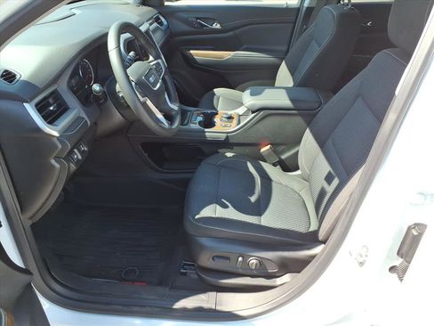 Used 2023 GMC Acadia SLE w/ Driver Convenience Package image 11