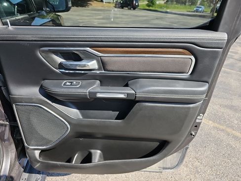 Used 2022 RAM 1500 Laramie AWD/4WD image 16