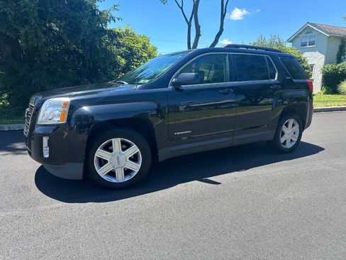 Used 2010 GMC Terrain SLT AWD/4WD image 4