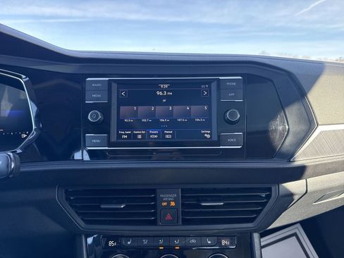 Used 2024 Volkswagen Jetta SE image 12