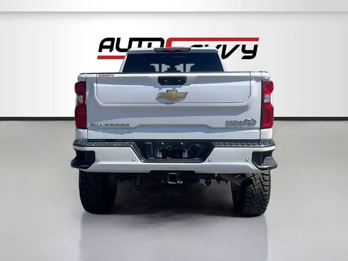 Used 2022 Chevrolet Silverado 2500 High Country w/ Z71 Off-Road Package AWD/4WD image 6