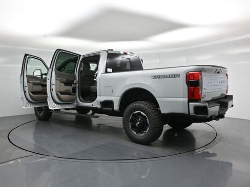 New 2026 Ford F250 Platinum w/ Platinum Plus Package AWD/4WD image 34
