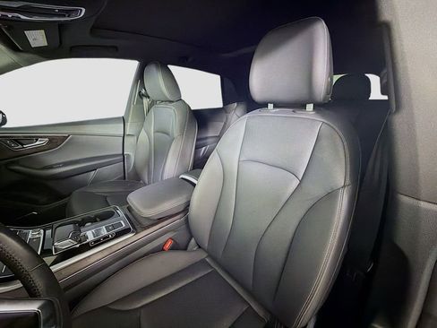 Used 2020 Audi Q8 Premium Plus w/ Premium Plus Package image 13