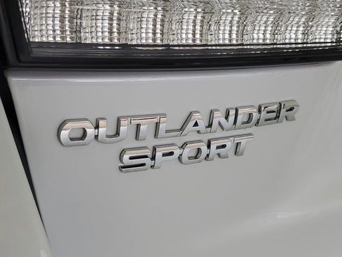 Used 2025 Mitsubishi Outlander Sport ES image 8