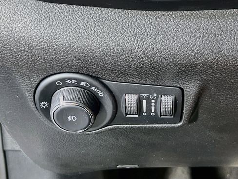 Used 2022 Jeep Compass Limited AWD/4WD image 10