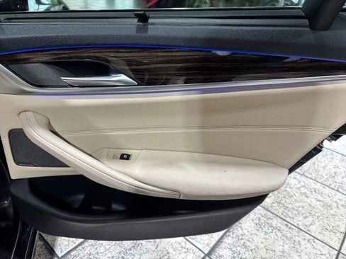 Used 2019 BMW 530e 530e iPerformance Plug-In Hybr w/ Executive Package image 19