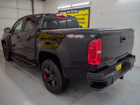 Used 2022 Chevrolet Colorado LT w/ Redline Special Edition image 7