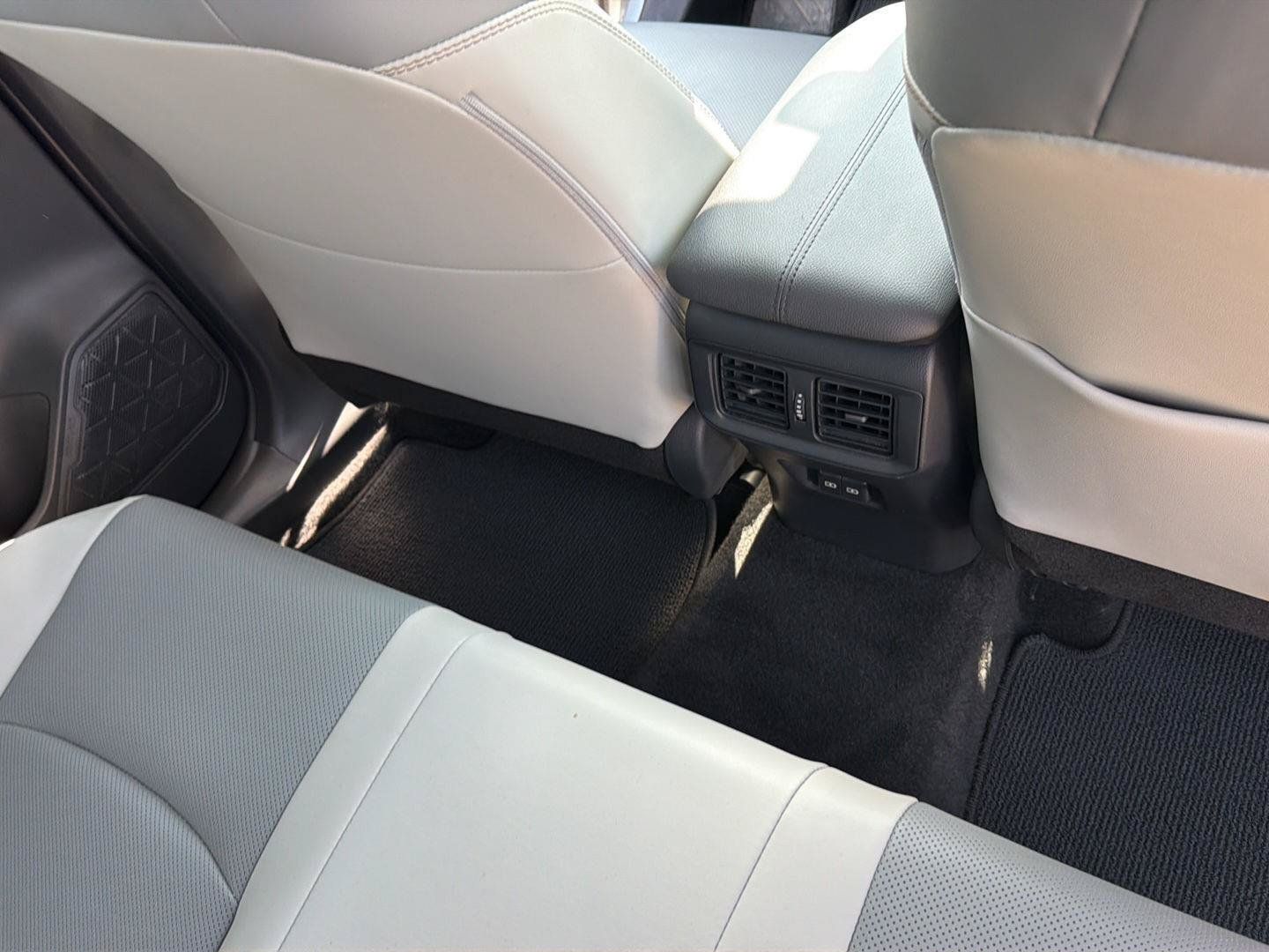 Certified 2024 Toyota RAV4 Limited AWD/4WD image 19