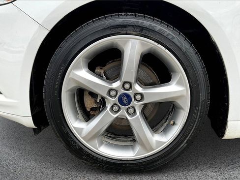 Used 2016 Ford Fusion S w/ Equipment Group 101A image 29