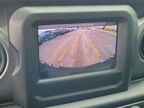 Used 2021 Jeep Wrangler Unlimited Sport AWD/4WD image 19