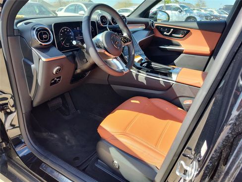 New 2026 Mercedes-Benz GLC 300 4MATIC image 2
