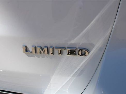 Certified 2020 Jeep Grand Cherokee Limited AWD/4WD image 17
