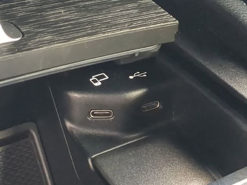 Used 2022 Mercedes-Benz GLE 350 image 33