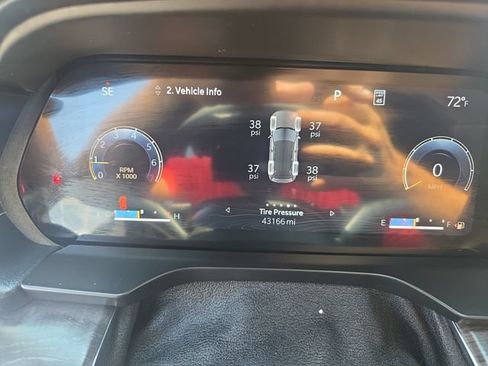 Used 2023 Jeep Grand Cherokee Overland RWD image 20