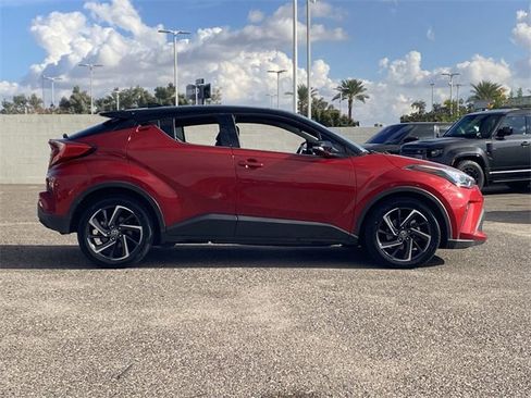 Used 2022 Toyota C-HR image 6