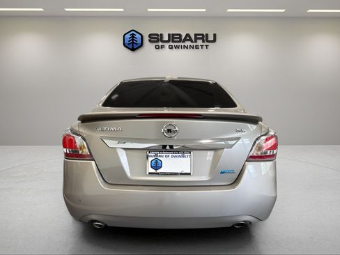 Used 2014 Nissan Altima 2.5 SL w/ Technology Package FWD image 4