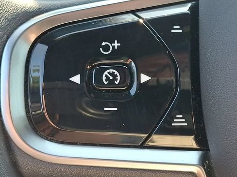 Certified 2023 Volvo XC60 B5 Plus w/ Climate Package AWD/4WD image 23