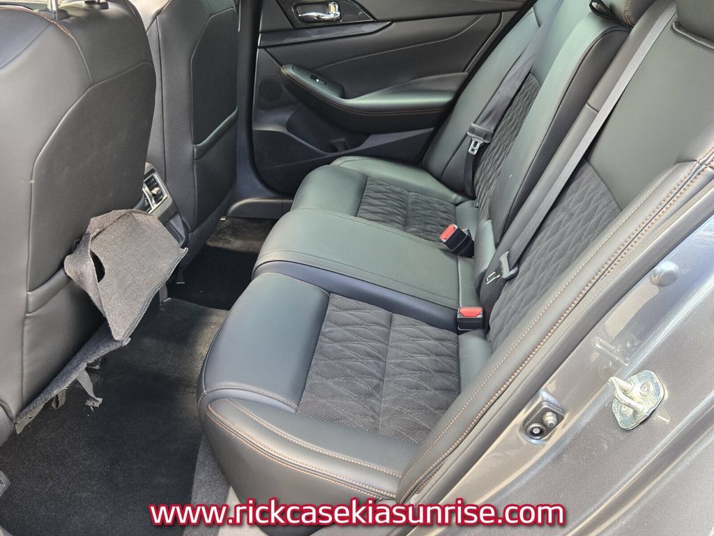 Used 2019 Nissan Maxima SR w/ Premium Package FWD image 11