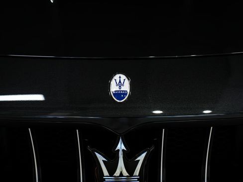 Used 2025 Maserati Grecale GT AWD/4WD image 32