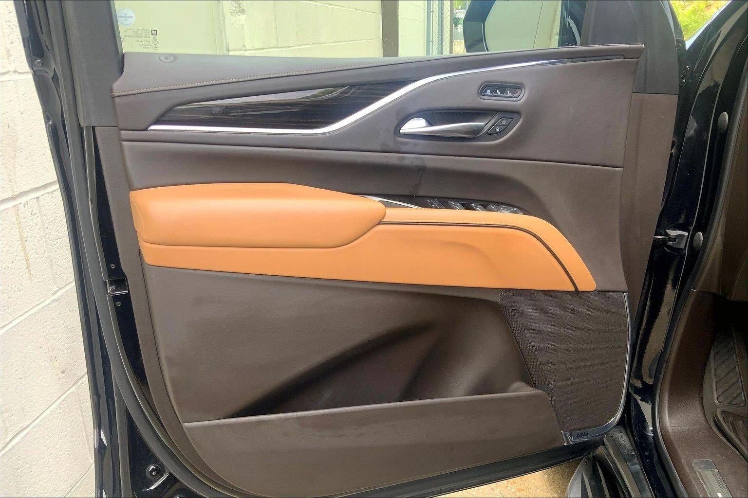 Used 2021 Cadillac Escalade Premium Luxury w/ Driver Assist Tech Package AWD/4WD image 26