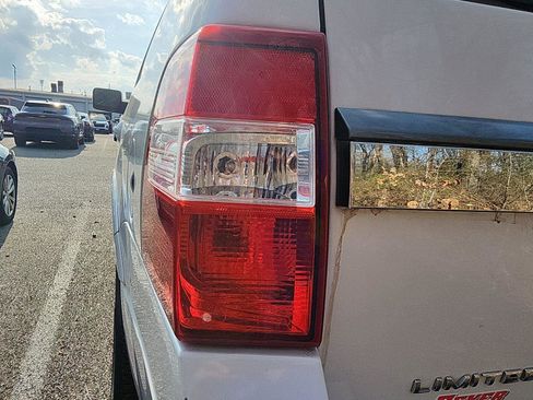 Used 2016 Ford Expedition Limited w/ Equipment Group 301A image 10