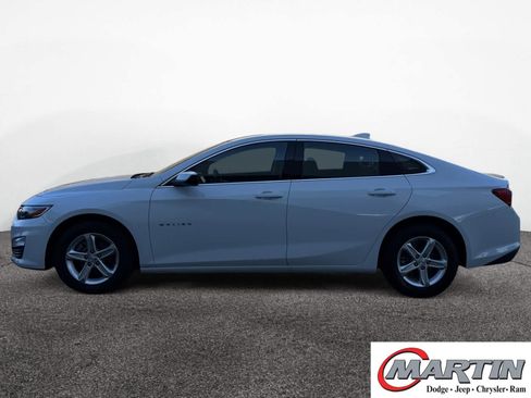 Used 2024 Chevrolet Malibu LT image 2