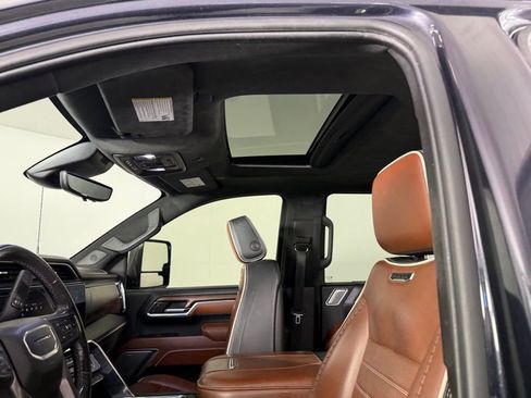 Used 2024 GMC Sierra 3500 Denali Ultimate w/ Snow Plow Prep/Camper Package image 25