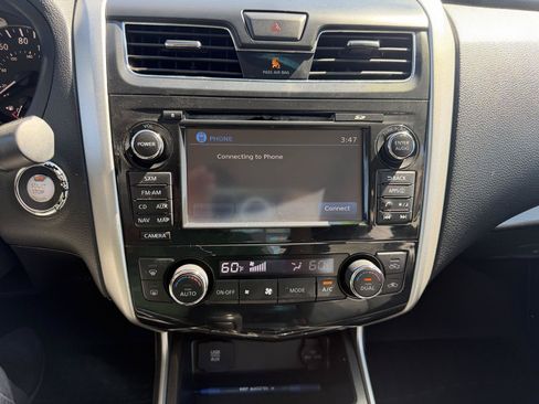 Used 2015 Nissan Altima 2.5 SL w/ Technology Package FWD image 15