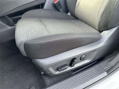 Used 2023 Nissan Rogue SV image 17