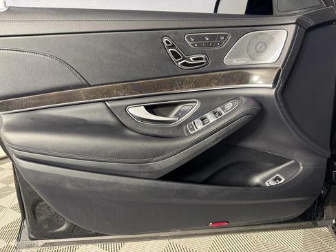 Used 2017 Mercedes-Benz S 550 4MATIC Sedan image 37