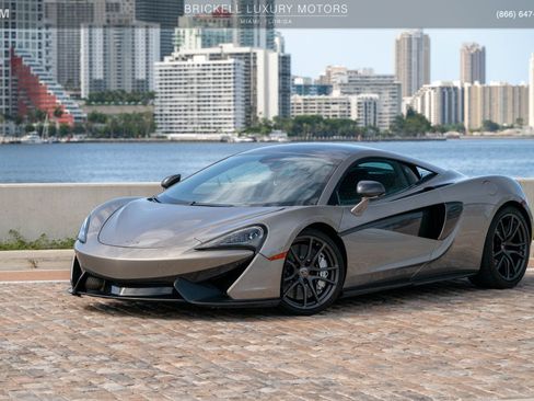 Used 2018 McLaren 570S Coupe RWD image 10