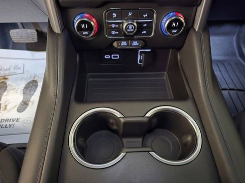 Used 2021 GMC Yukon SLE w/ Gmc Pro Safety Plus Package AWD/4WD image 20