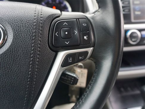 Used 2019 Toyota Highlander Plus image 8