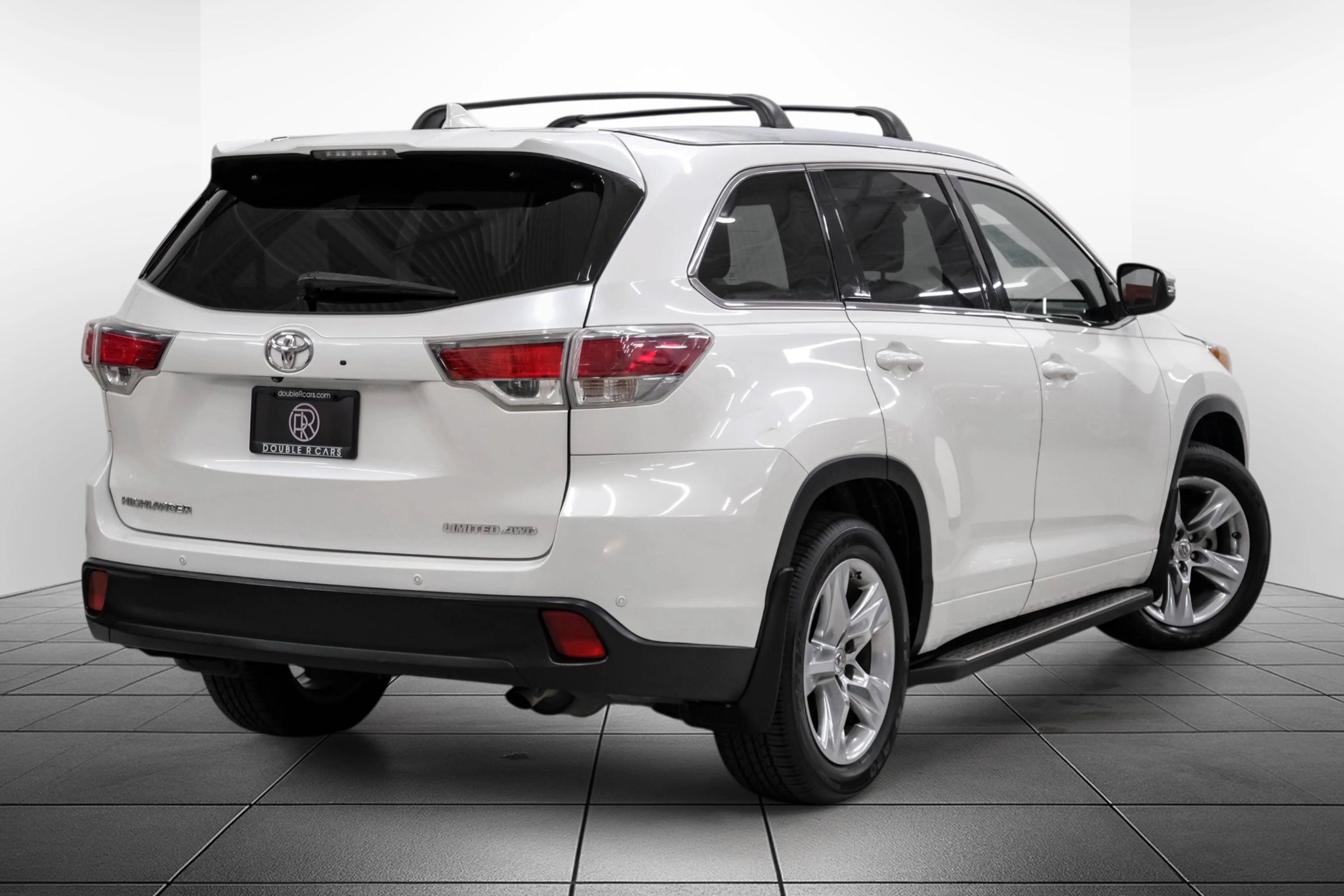 Used 2014 Toyota Highlander Limited Platinum AWD/4WD image 9