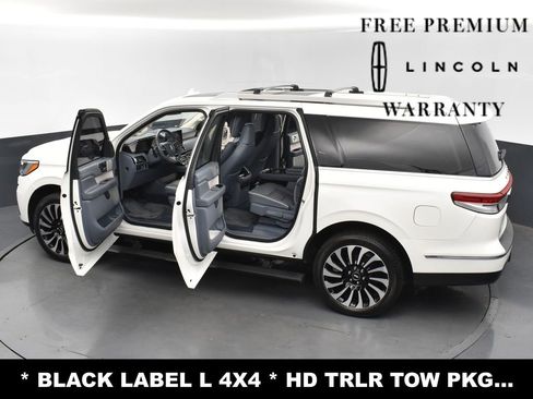 Used 2022 Lincoln Navigator L Black Label image 38