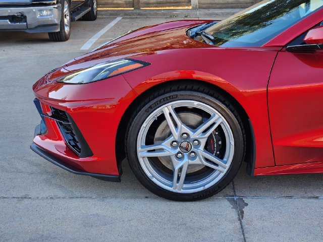 Used 2021 Chevrolet Corvette Stingray Premium Cpe w/ Z51 Performance Package RWD image 15