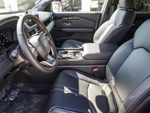 New 2025 Honda Pilot TrailSport image 22